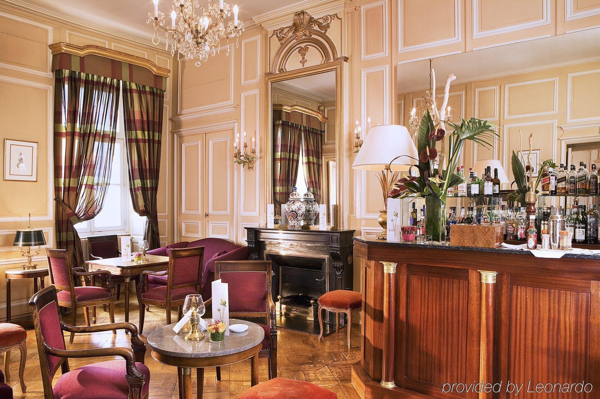 Chateau De Divonne Hotel Restaurant foto